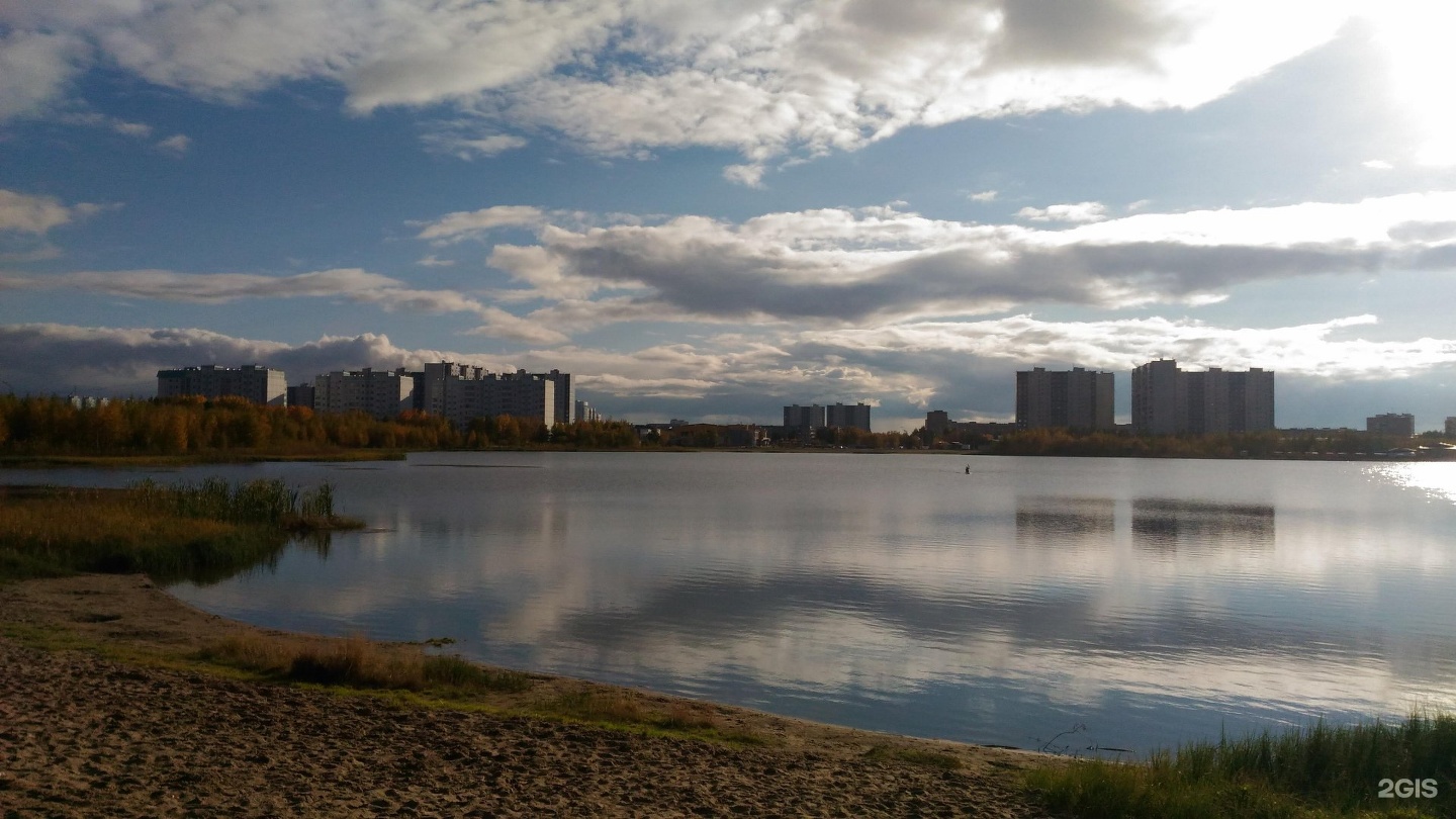 В Нижневартовске в Нижневартовске Комсомольское озеро