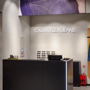 Фото от владельца Calvin Klein Jeans, магазин одежды и обуви