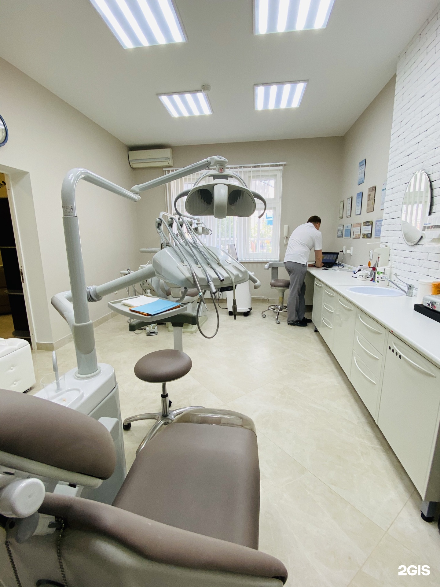дом стоматологии орджоникидзе
