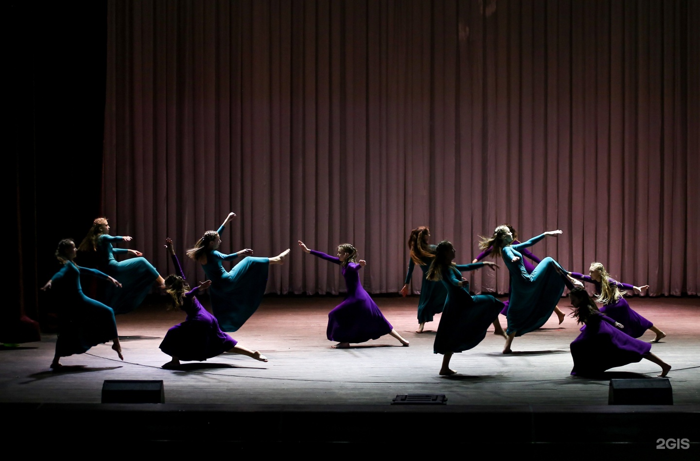 Грация омск танцы. Школа современных хореографии в омске. Школа современных хореографии в омске. Хореография омск. Современная хореография в омске.