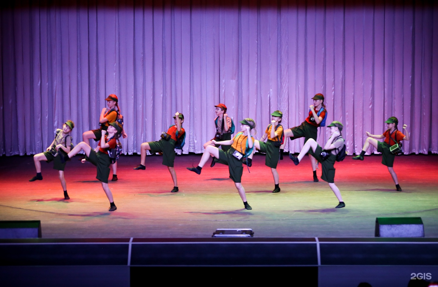 Современные танцы омск. Ритмика в школе дши. Хореография омск. Дши 14 хореография. Центр современной хореографии омск химик.