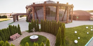 Солнечный: Отель Ветряков