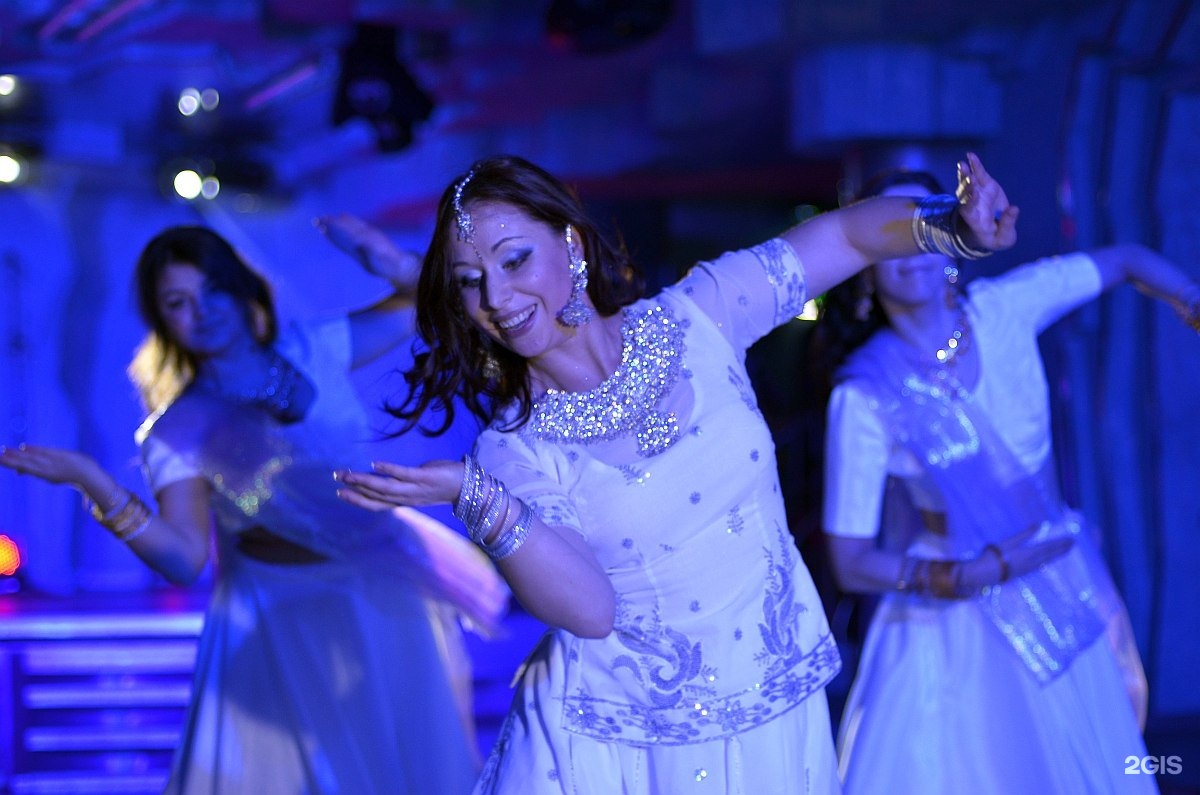 индусы в питере. авиабилет санкт-петербург индия. маршрут путешествия. независимость индии. санкт петербург индия.