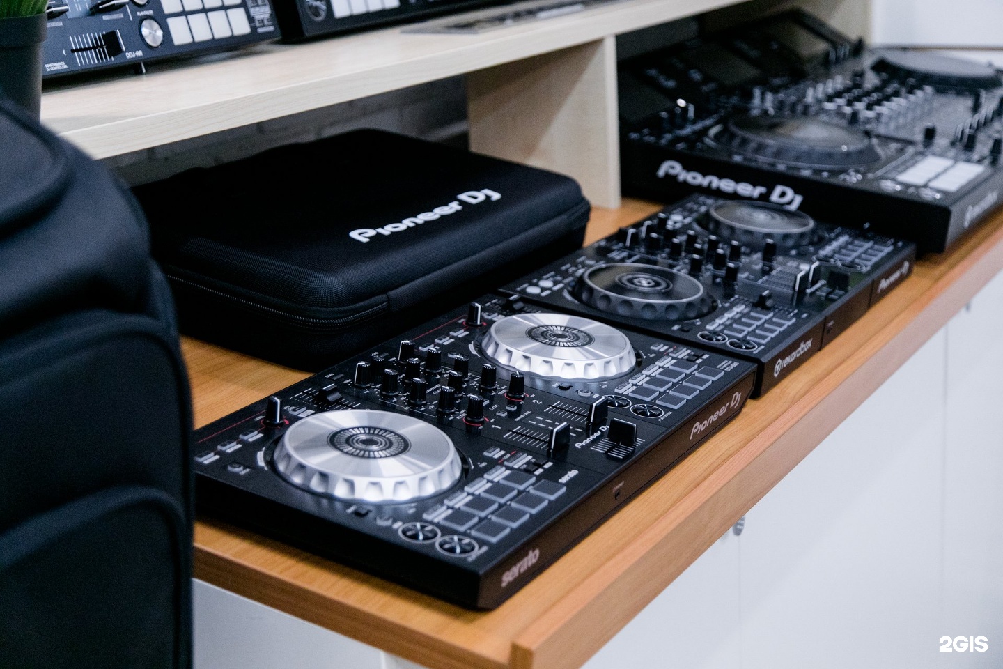 Pioneer DJ RM-07.