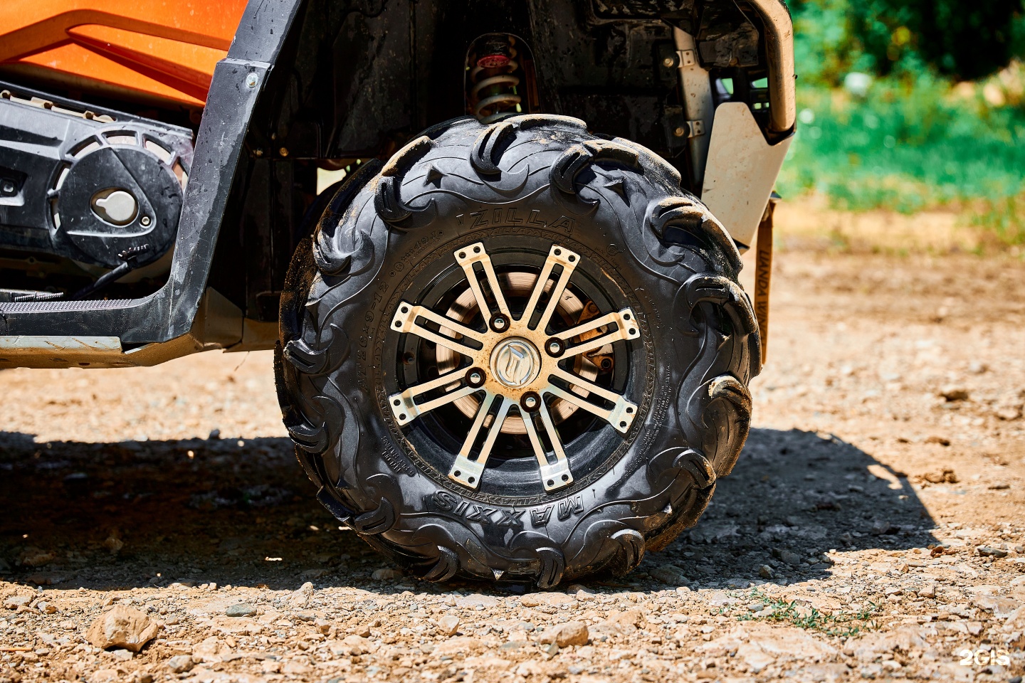 Квадроциклы красная поляна. На квадроциклах на югах. Yug kvadro. Компания юг квадро фото базы. Юг квадро.