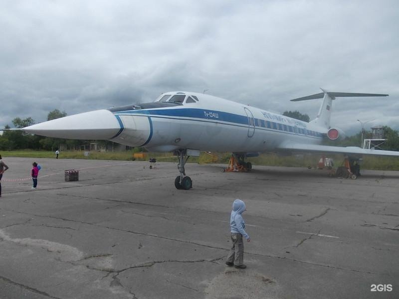 Аэродром Пушкин. Аэропорт Пушкин. Заход на аэродром Пушкин. Аэродром Пушкин стоянка фото.