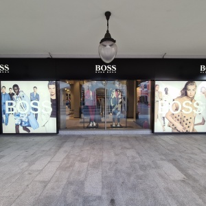 Фото от владельца Hugo Boss Store, сеть салонов одежды