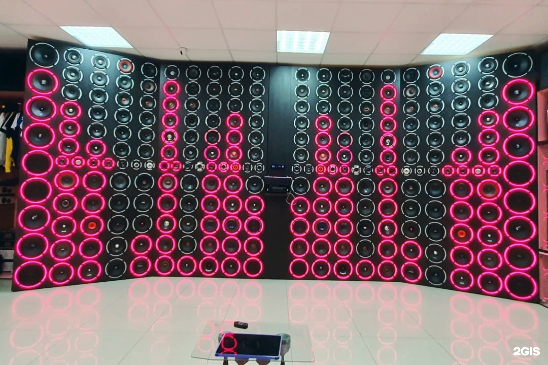 жвук студия автозвука наклейка. жвук челны. магазин автозвука реклама. жвук студия автозвука мерч. логотип магазина автозвука.