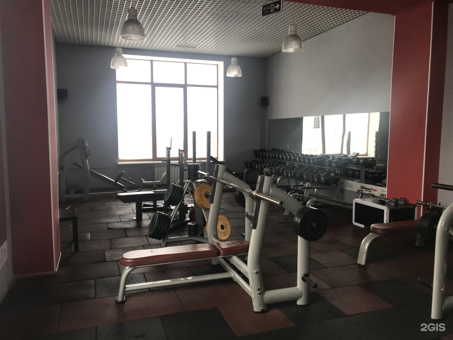 Фитнес парк восток сиреневый. L-Fitness Park Стерлитамак. Тренажерный парк. Парк фитнес Омск 10 лет октября. Казань парк Горького тренажерный зал.