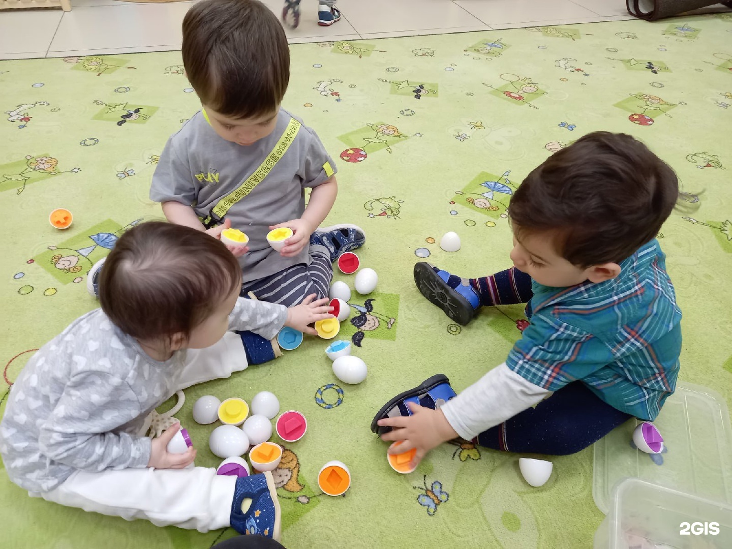 детские развивающие центры в нижнем новгороде автозаводский район. детский центр нижний новгород. детский развивающий центр. амакидс рязань. спортивная групповая комната.