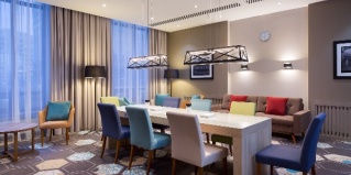 Астана: Отель Hampton by Hilton Astana Triumphal Arch
