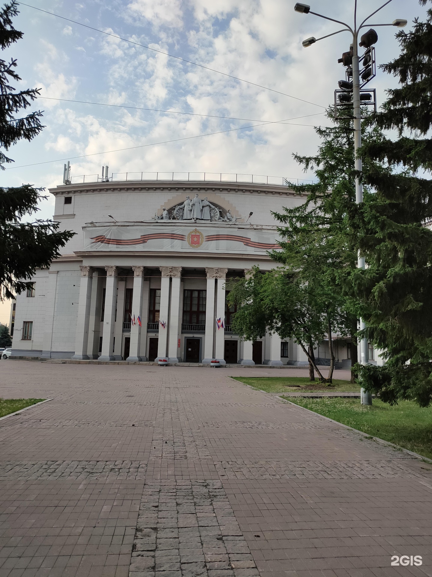 окружной дом офицеров сайт. окружной дом офицеров екатеринбург 2019. окружной дом офицеров сайт. окружной дом офицеров екатеринбург официальный сайт. первомайская 27 екатеринбург дом офицеров.