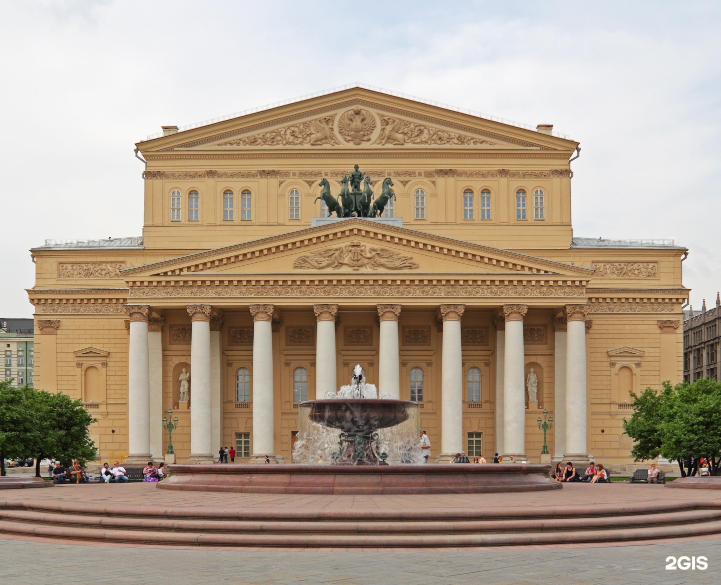 москва театральная