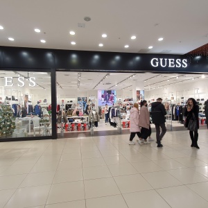 Фото от владельца Guess, брендовый бутик