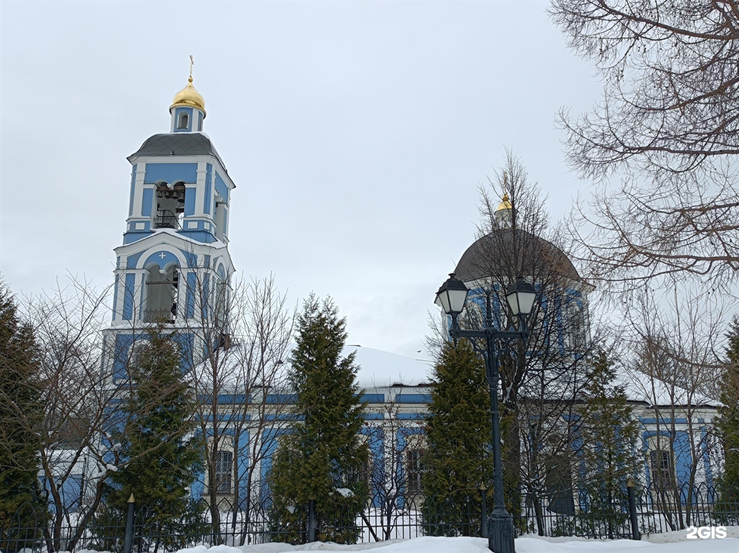 Храм на лескова живоносный источник