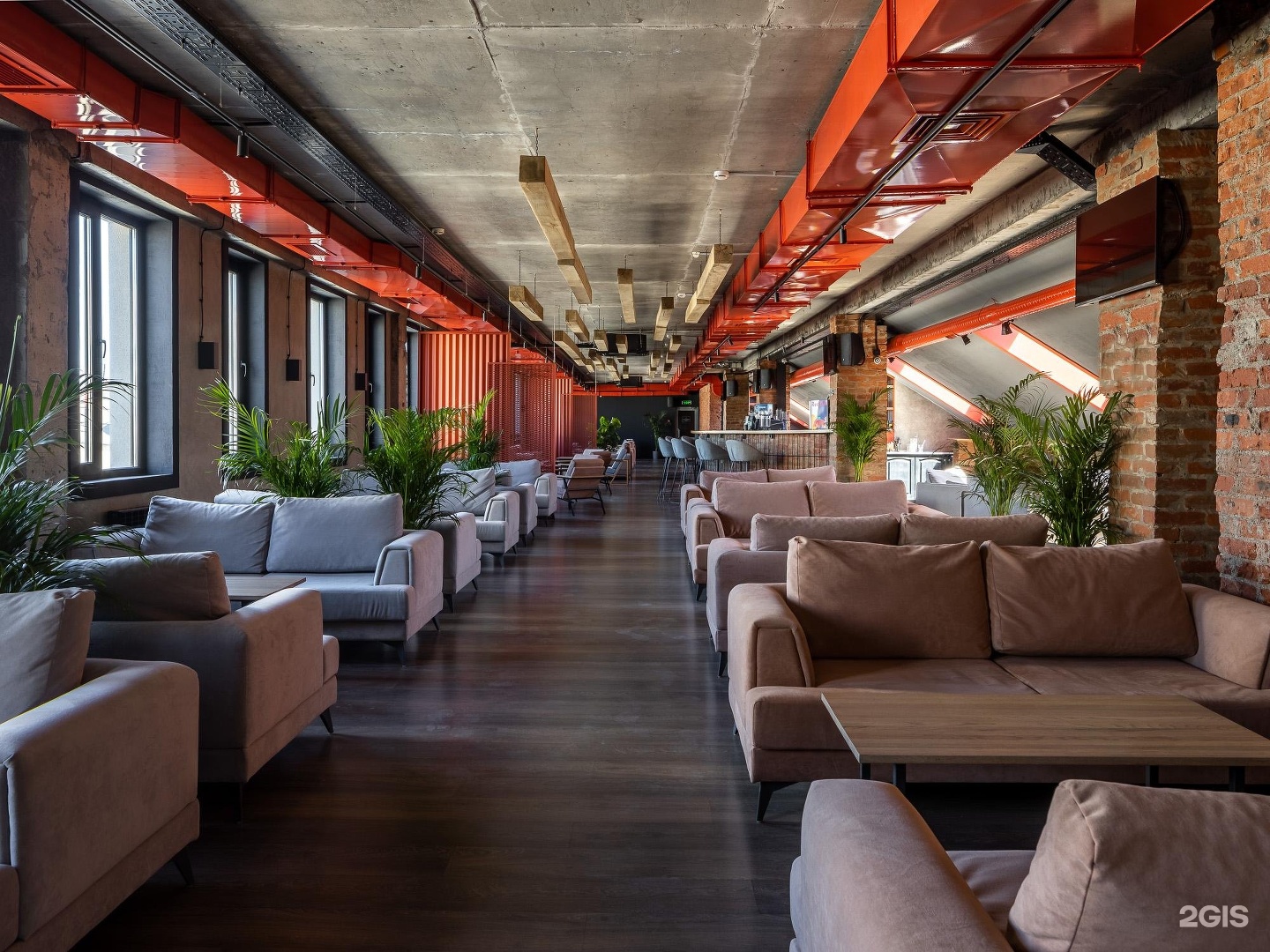 Example казань курашова. Center lounge. Экзампл лаунж казань. Экзампл казань кальянная. Prime lounge аэропорт казань.