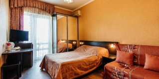 Лазаревское: Отель Чёрное море