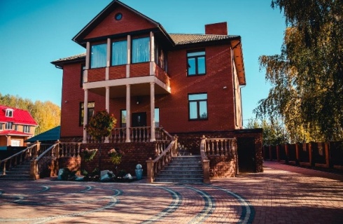 д. Шмеленки: Отель Шмель