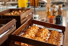 Отель Hampton by hilton Krasnodar в Краснодаре
