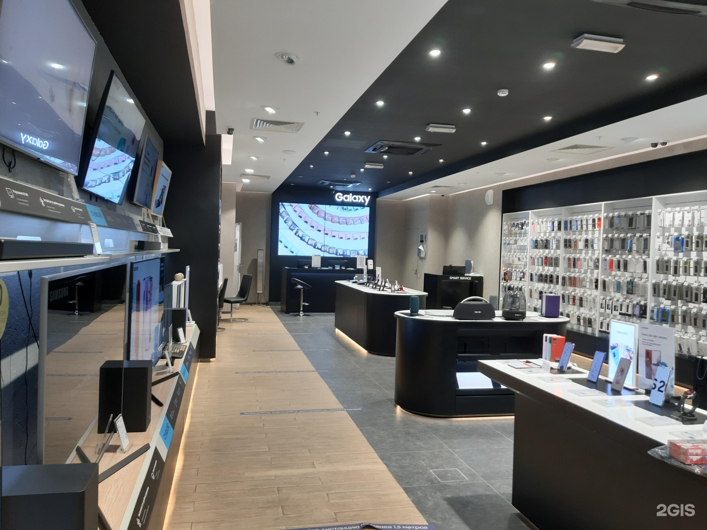 Samsung electronics магазин. Оригинальный магазин самсунг. Samsung store. Фирменный магазин самсунг. Официальный магазин самсунг в москве.