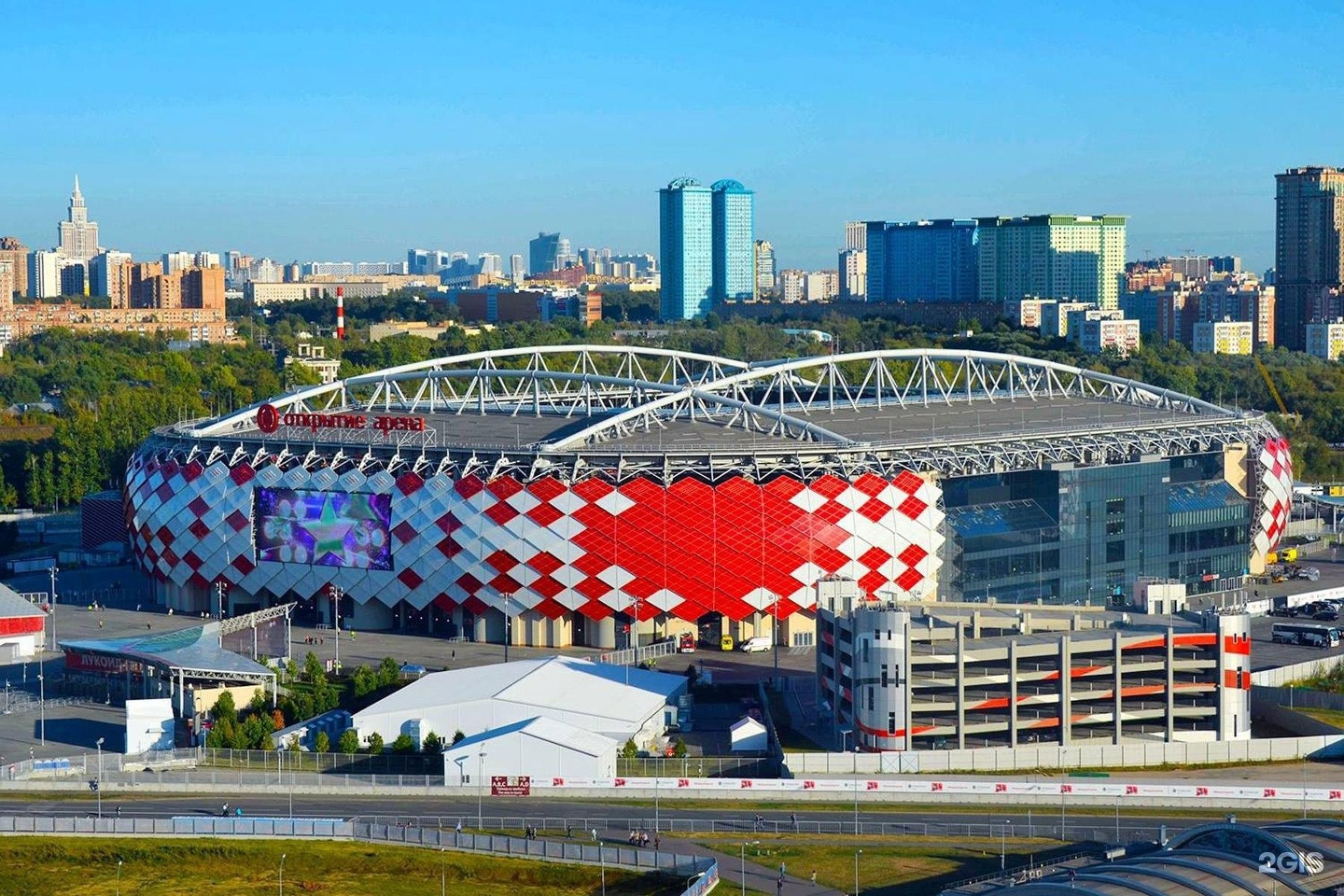 футбольные стадионы москвы