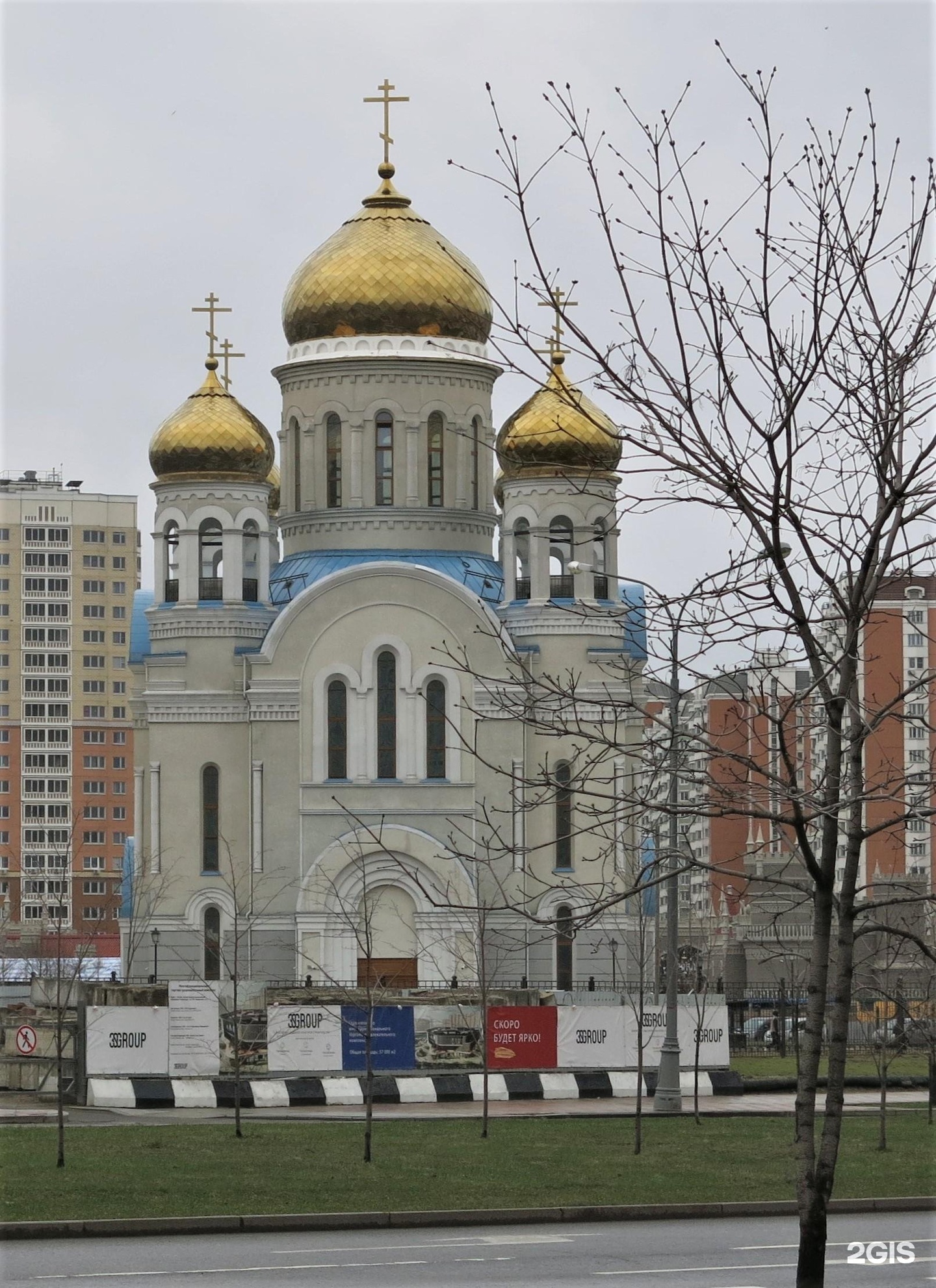 Люберецкие поля храм покрова пресвятой. Храм Покрова на люберецких полях. Храм на люберецких полях фото.