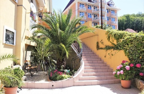 Адлер м-н: Гостевой дом Голубая лагуна