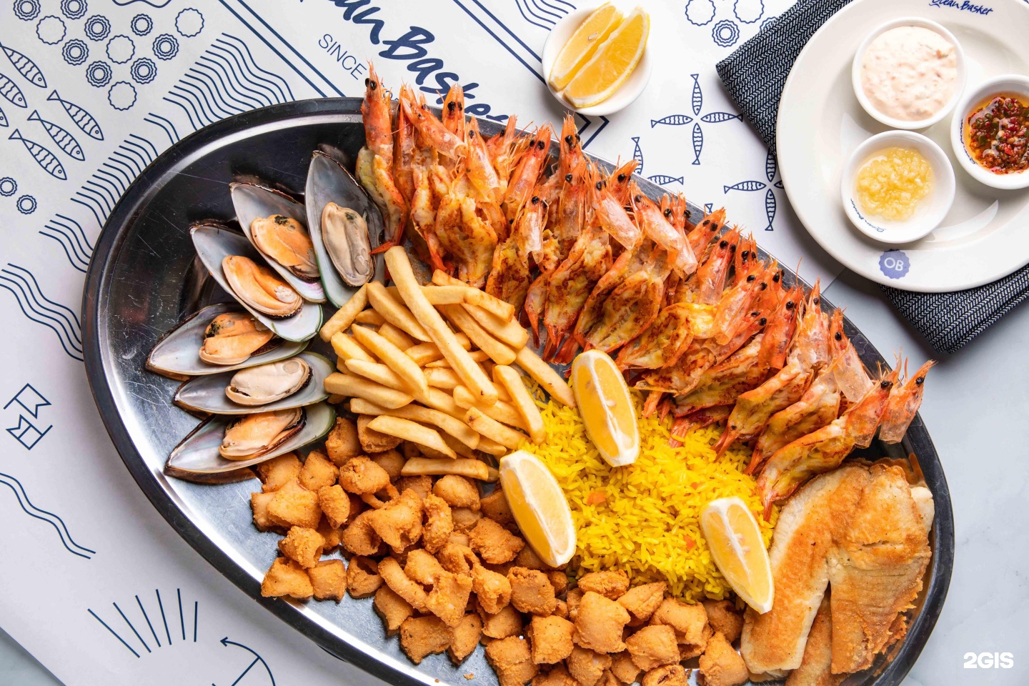 Ocean basket мясницкая. Оушен Баскет Москва. Ocean Basket в Москве. Океан Баскет Мясницкая. Океан Баскет ресторан.