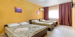 Анапа: Коттедж Клен