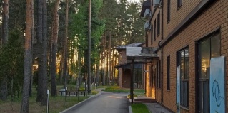 Анохово: Коттедж Озёрная