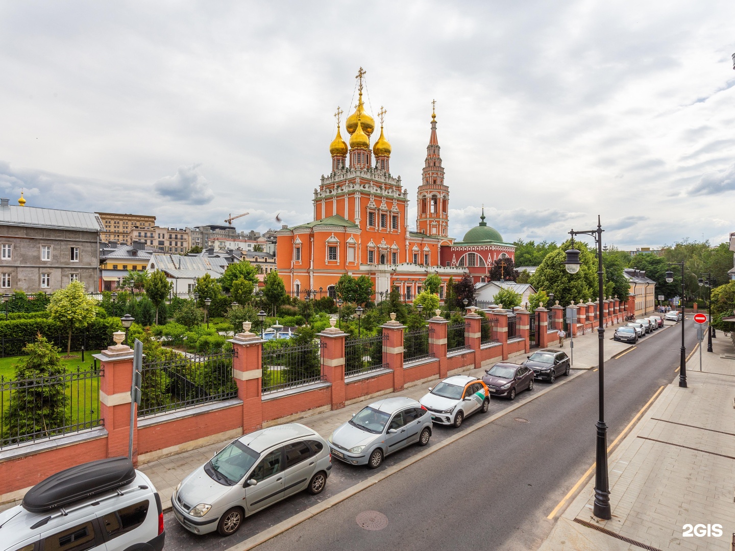 Отель Тихонов на Ордынке 3*, Москва, 2-й Кадашёвский переулок, 10 ст1 —  цена, фото, отзывы и адрес отеля | забронировать на Отелло