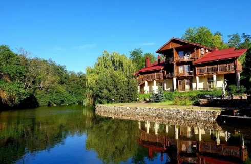 пос. Водопадный: Отель Каньон