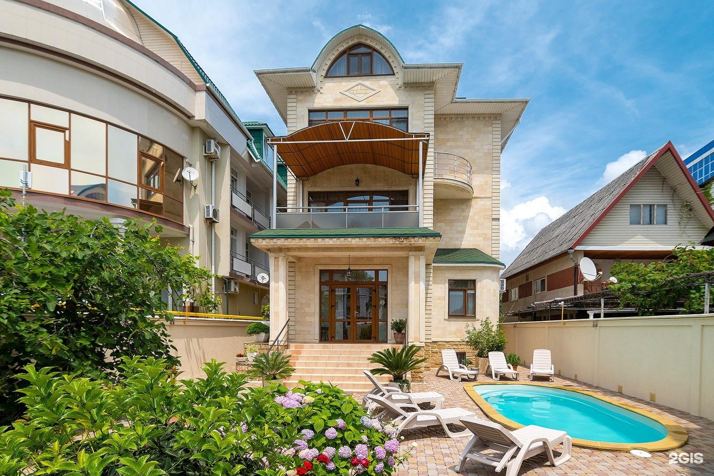 вилла арфа парк сочи. гостиница оазис сочи. адлер отели у моря. хаятт сочи. отель море сочи.