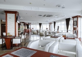 Отель Marins Grand Hotel Астрахань в Астрахани