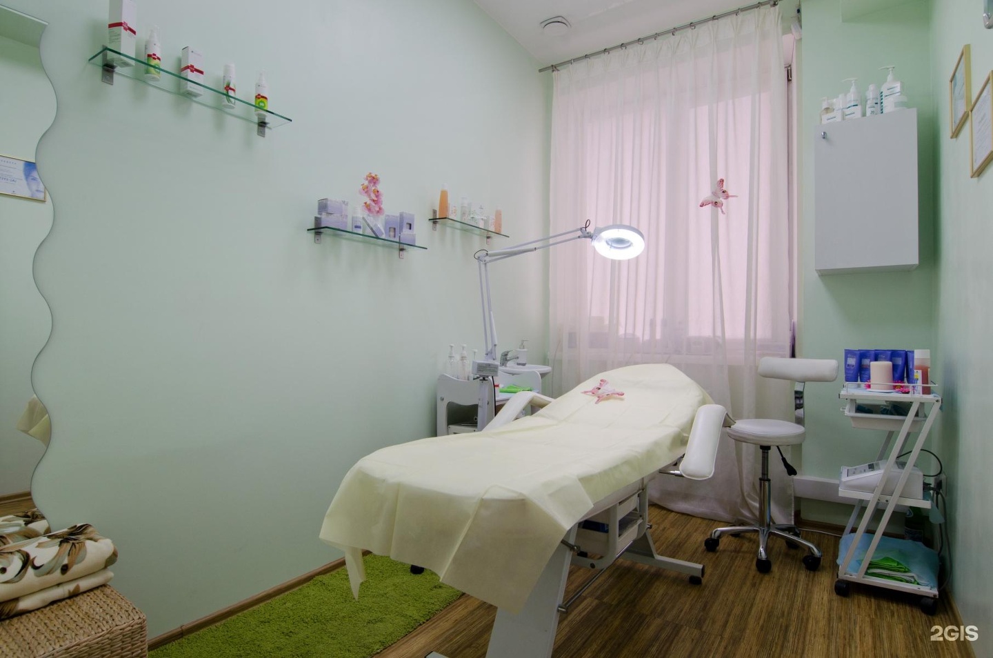 Салон массажа новосибирск. HB Cosmetology Center, Новосибирск. Салон массажа и красоты "Antistress" красный проспект, 17. Новосибирск улица Галущака 2 массажные столы ру.