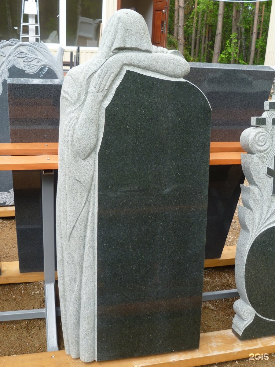 Памятники из гранита. Гранитная мастерская в магнитогорске. На гранитной стеле связь управление. Усть-рудица памятник. Мусульманские памятники из зеленого гранита.