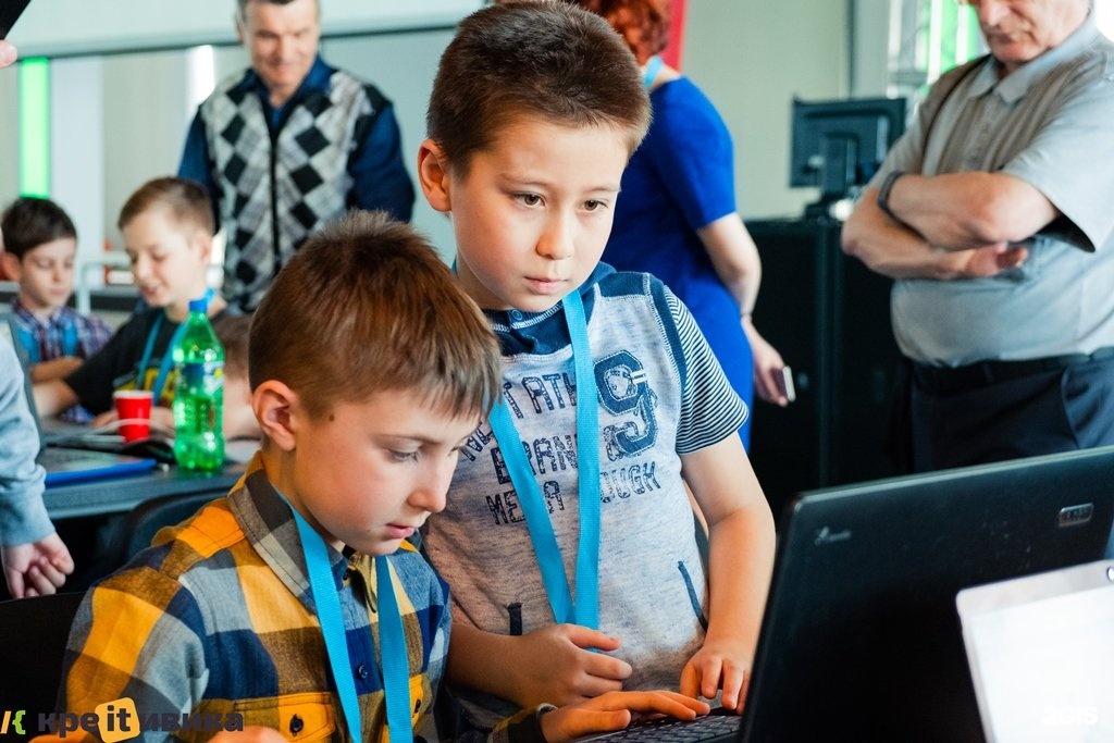 Курсы по программированию для детей. Программирование для школьников. Программирование для детей 9 лет. Детский центр программирования. Изобретарий севастополь летний лагерь.