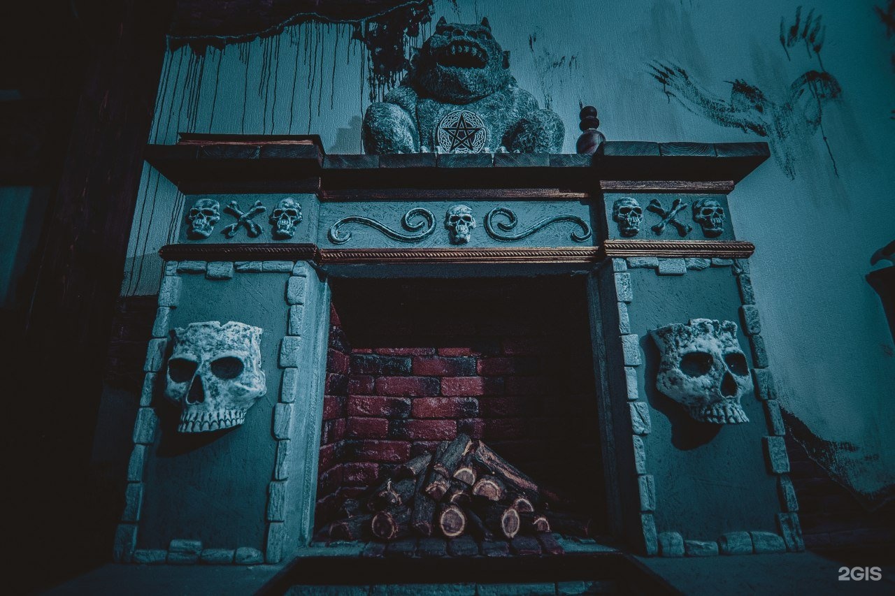 Portal quest. Квест дом с привидениями. Дом с привидениями квест Тольятти. Квест Сургут дом с привидениями. Портал призраков.