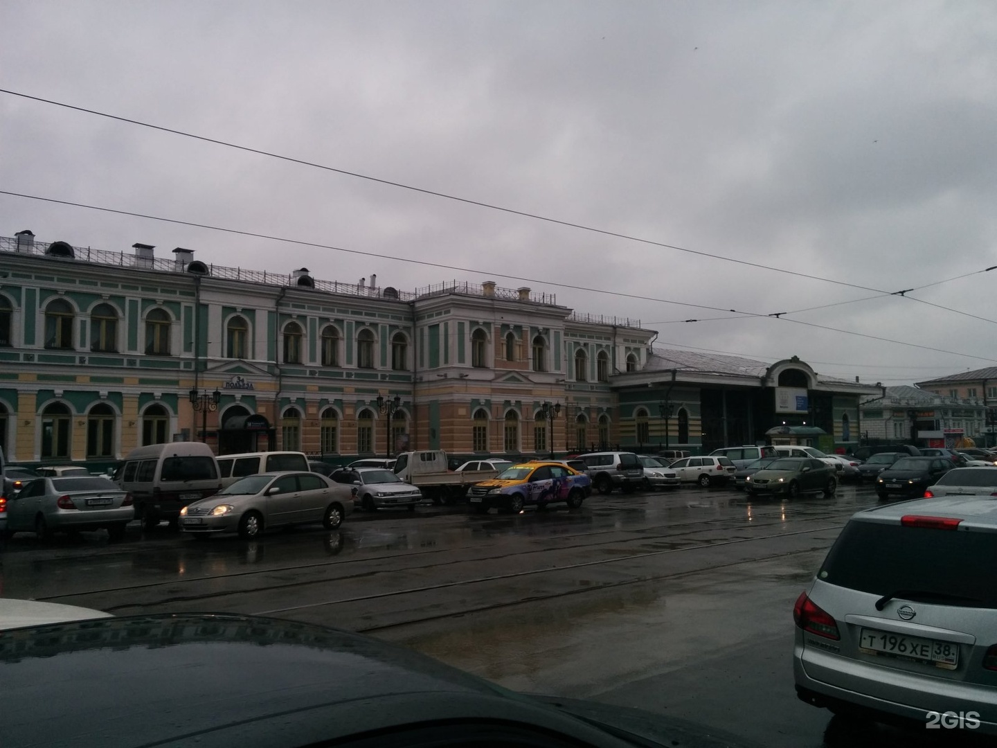 Белая иркутск пассажирский. Вокзал Иркутск. Первомайская Иркутск пассажирский. Иркутск-пассажирский ул. Челнокова, 3/1. Иркутск пассажирский ул Первомайская.