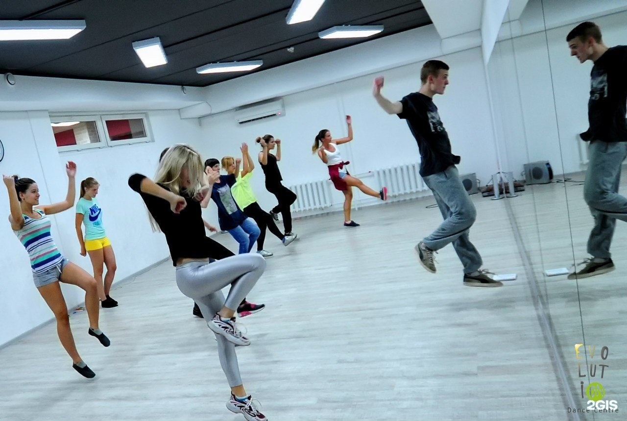 Фото от владельца Evolution <b>Dance</b> Centre, <b>танцевальный</b> центр.