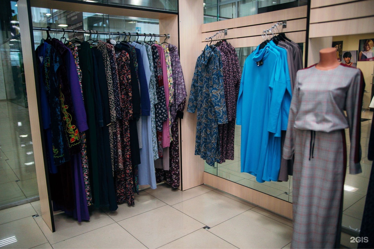 Бутики в майкопе. Магазин одежды майкоп. Магазин шейн спб. Майкоп одежда. Майкоп одежда.