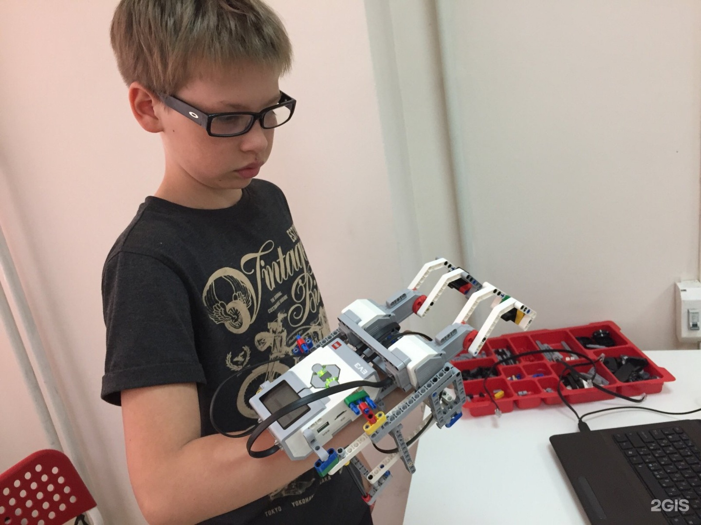 Робототехника стоимость. Робототехника для детей. Робототехника в школе. Робототехника для дошкольников. Робототехника и программирование для детей.