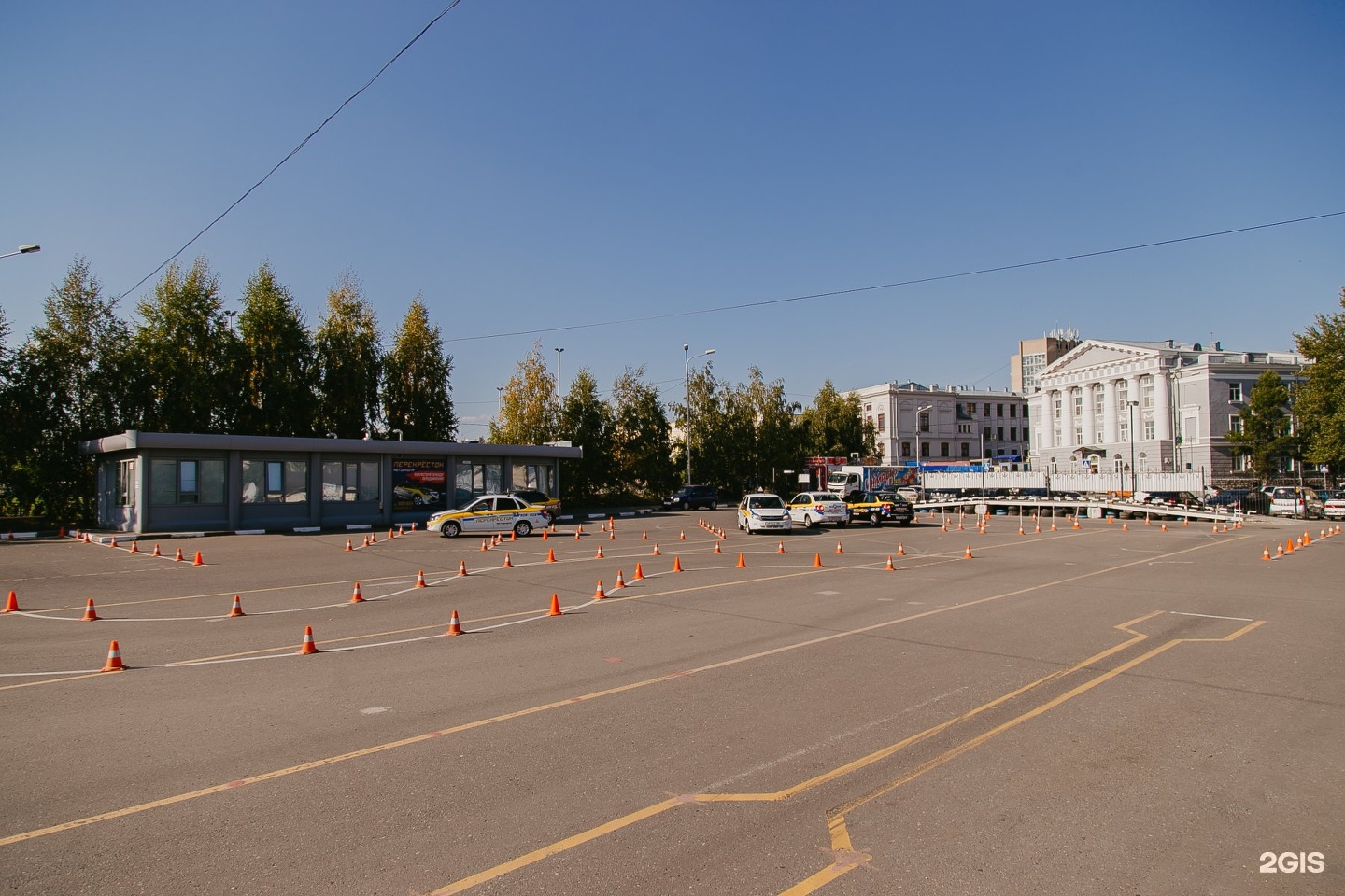 2 1 омск. Партизанская 1/2 Омск. Автошкола перекрёсток Омск портизанская. Партизанская 2 Омск. Автошкола перекресток Новосибирск.