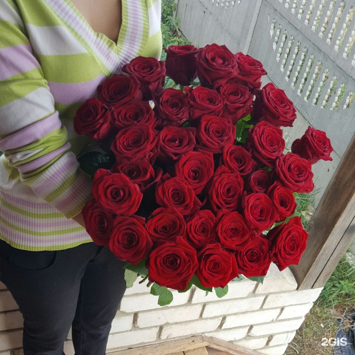 Цветы по 35 рублей. Розы по 70 рублей. Букеты 500 рублей волгоград. Цветы казань фото розы. Букет 25 роз пинк флойд.