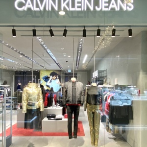 Фото от владельца Calvin Klein Jeans, магазин одежды