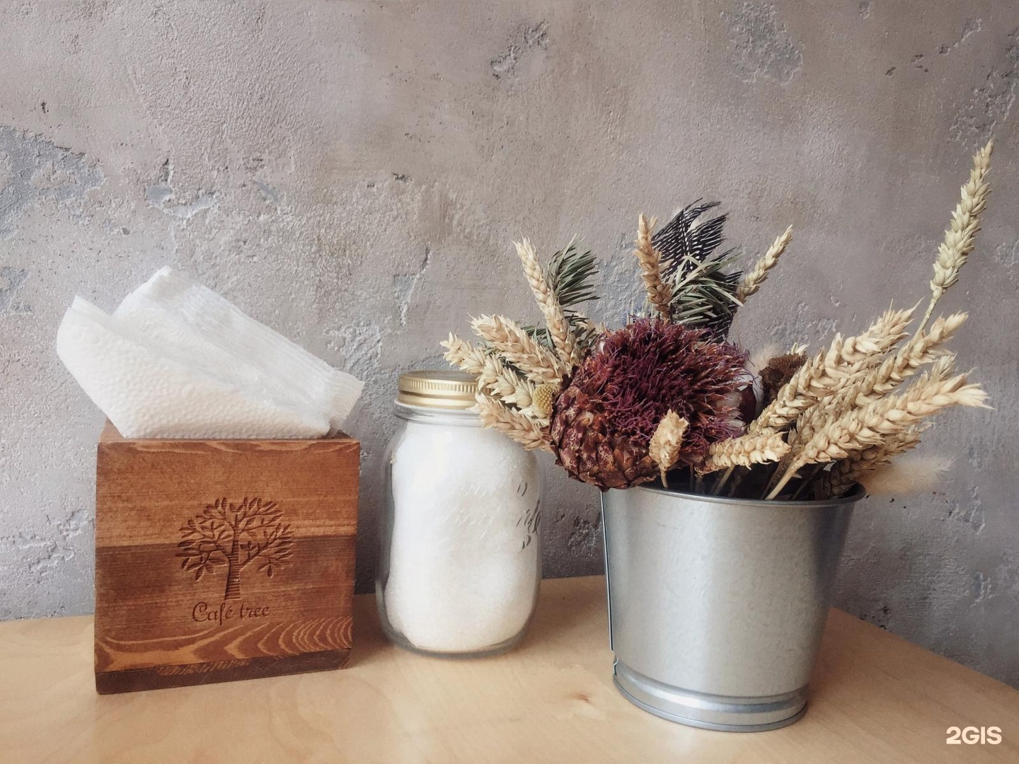 Шаблон дерево для кофейни. Кафе в деревянном стиле. Cafe tree. Cafe tree music. Дерево в интерьере кафе.