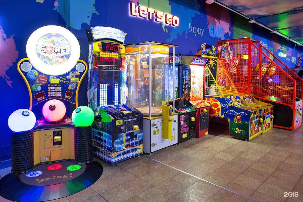 Покупка развлечений. Ролл Холл игровые автоматы. Детские игровые автоматы. Игровые автоматы для детей. Игровые аппараты для детей.