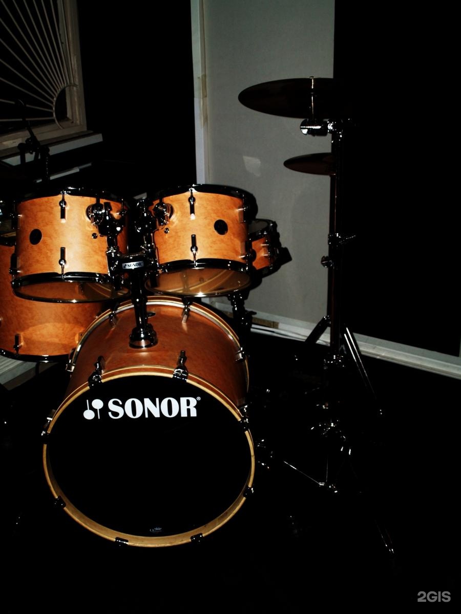 Record studio. Uk records. Логотип рекордс. Вертиго 2 логотип. Uk records.