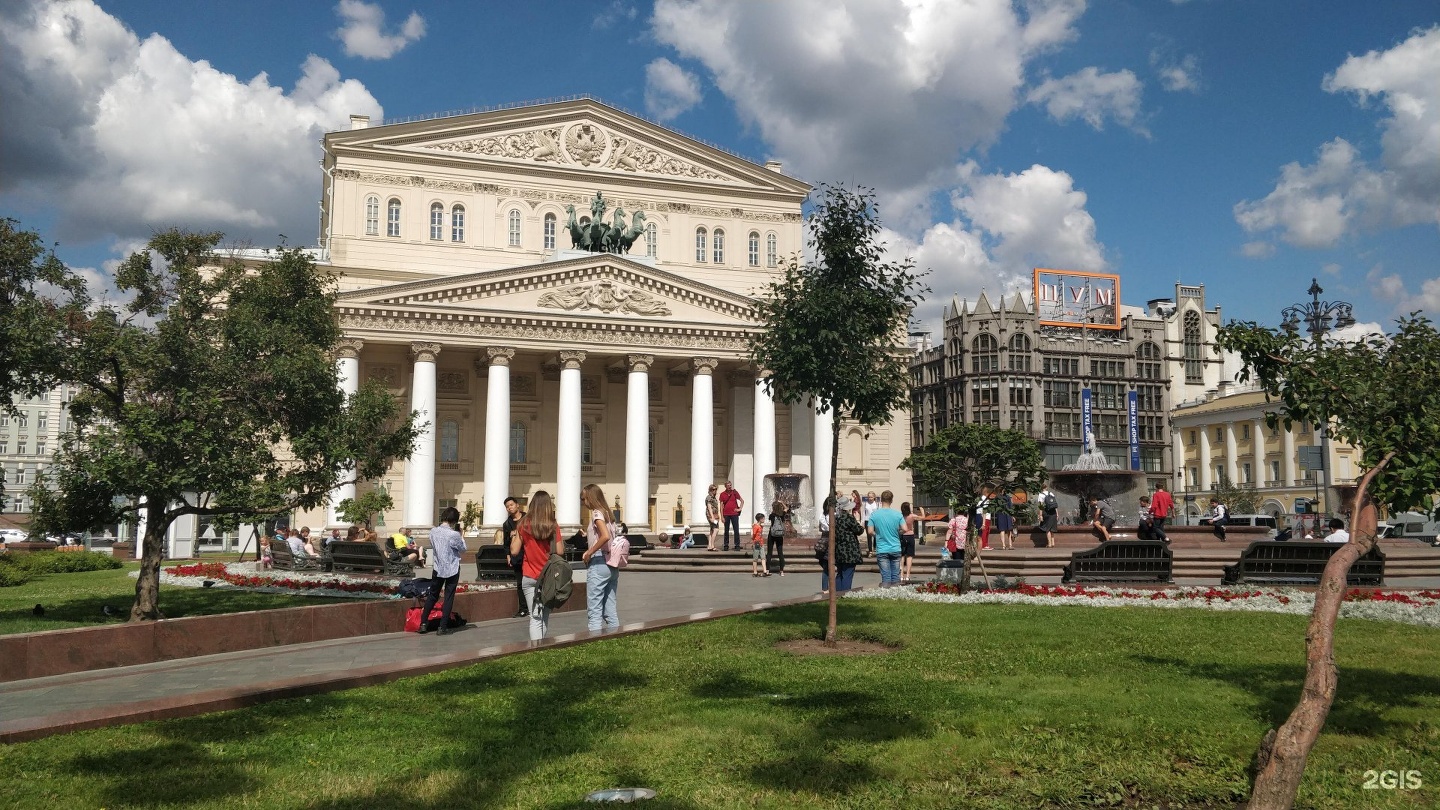 театральная площадь москва