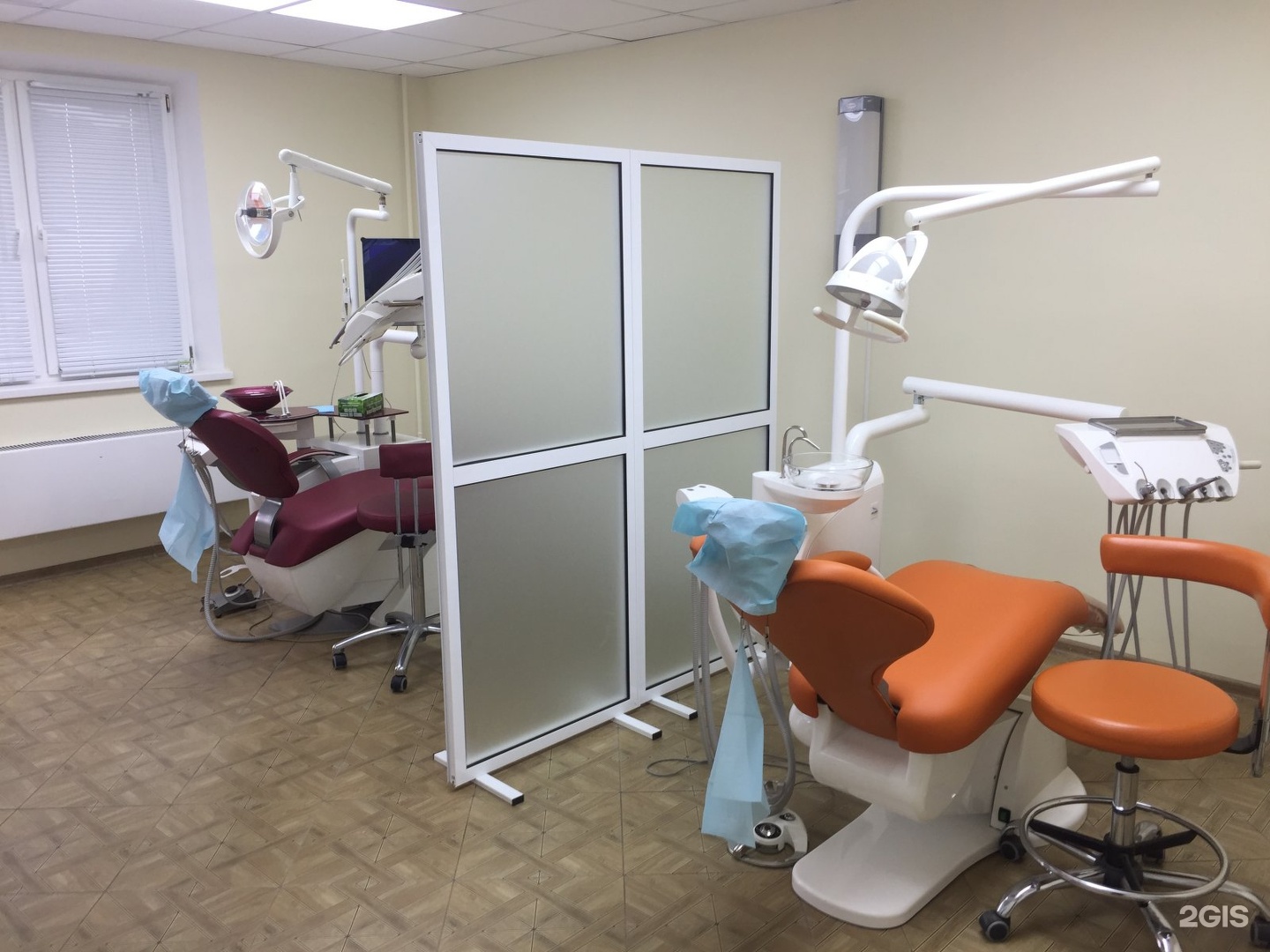 м-дентал псков. м дентал телефон. дентал центр псков кузбасской дивизии 10. дентал м. ленина 19 а лобня стоматология.